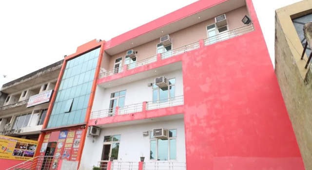 OYO 18943 Hotel Punjab Residency