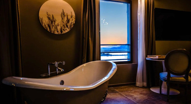 Полулюкс Le Hameau Des Pesquiers Ecolodge & Spa, Curio Collection By Hilton
