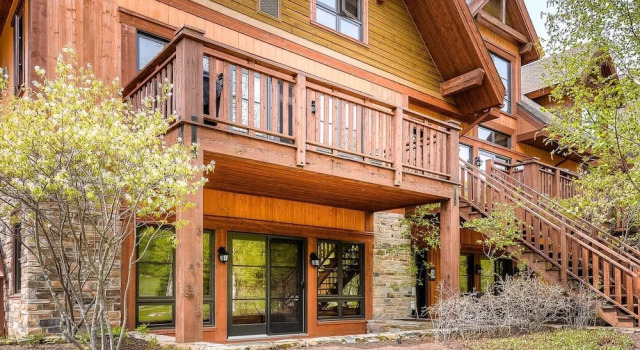 Mont-tremblant Country Chic Ski In/ski Out, Rezervovat Hotel Vesnice a turistické středisko Mont-Tremblant Mont Tremblant Region