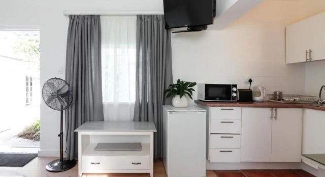 Номер Economy Whispering Oaks Guest House