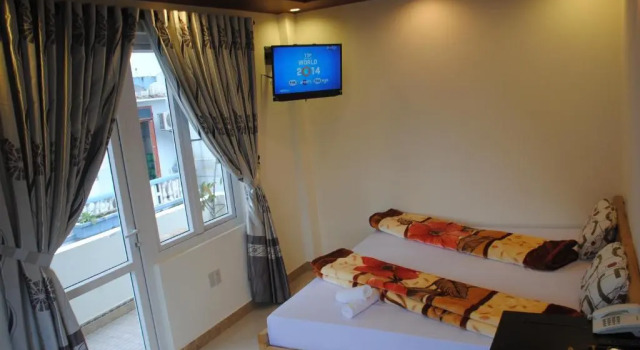 Трёхместный номер Standard с балконом Sunny A Hotel