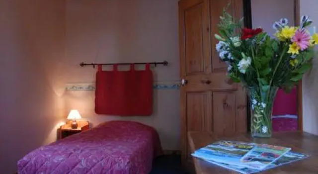 Hotel de lEurope, Забронировать Отель Жуайёз Ardèche, рядом с Le Petit Rocher