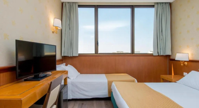 Трёхместный номер Standard Hotel The Brand Roma
