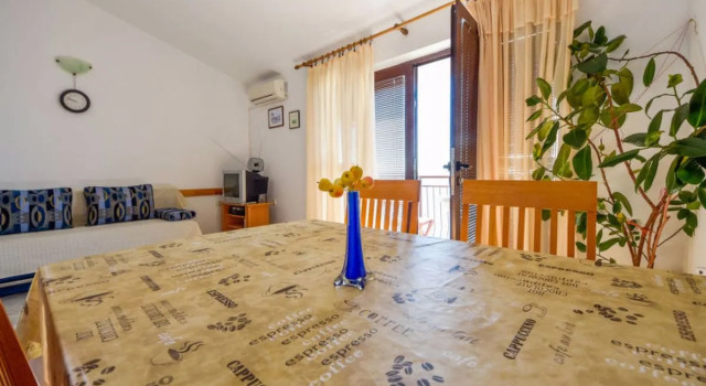 Apartment Vukić Madrid 12792, Забронировать Апартаменты/квартира Трибань Сибульна Задарская жупания