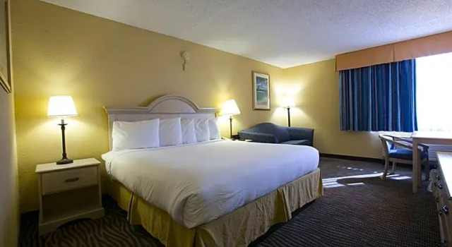 Номер Standard с видом на бассейн The Inn at Boynton Beach