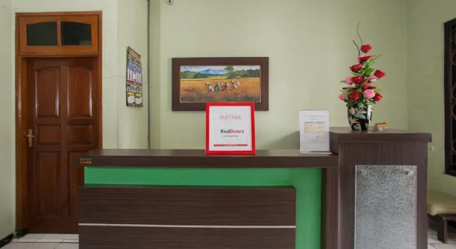 RedDoorz Syariah @ Janti Malang