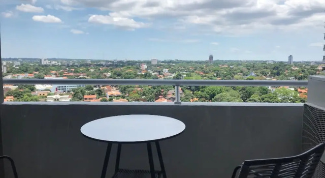 Apartament cu balcon Espectacular Depto en SkyTower