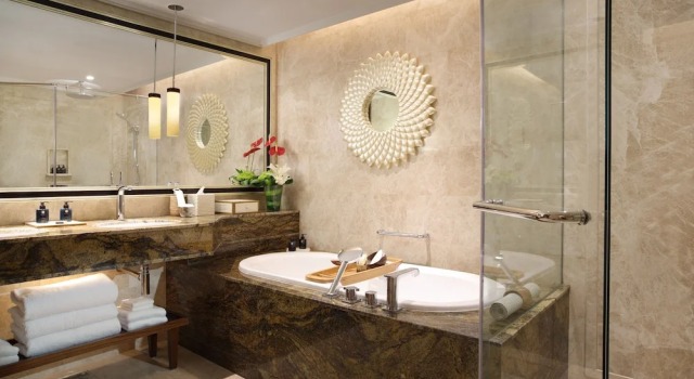 Двухместный номер Club Lounge Access Premium с балконом и с видом на сад InterContinental Bali Resort by IHG
