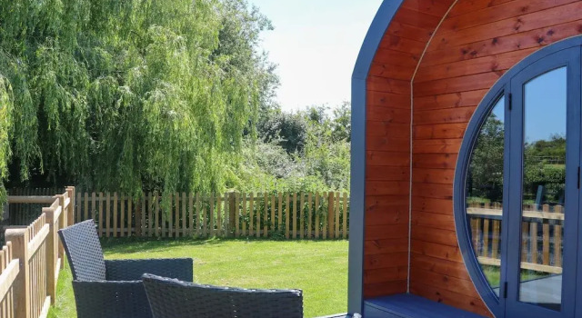 Willow Pod, Забронировать Дом для отпуска Виллы Исторического графства Суссекса, Вилла
