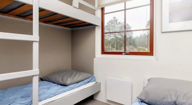 5 Person Holiday Home in Rodby, Rezervați Hotel Hoteluri în Lolland cu parcare, Parcare