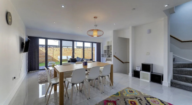 Modern 4 Bed Manchester Town House