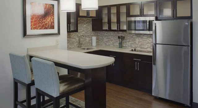Двухместный номер Standard с 2 комнатами Staybridge Suites Fayetteville by IHG