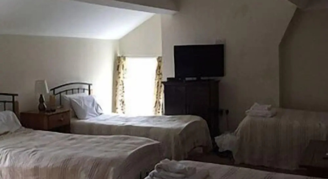 Трёхместный семейный номер Standard Ambrose Hotel