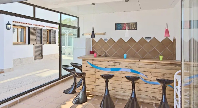 Коттедж с 4 комнатами Villa Views Can Funtasa II