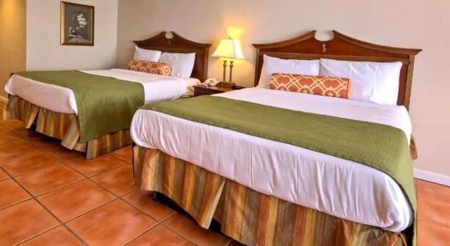 Четырёхместный номер Standard Tidelands Caribbean Boardwalk Hotel and Suites