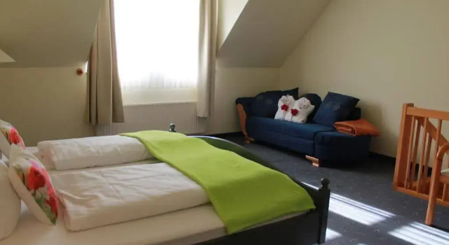 Zur Kaiserpfalz - Hotel-Spa-Camping, Boek Hotel SPA-hotels in Saksen-Anhalt, SPA