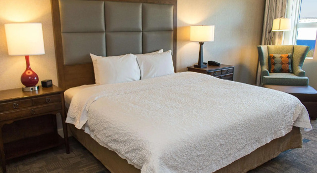 Двухместный номер Standard с видом на реку Hampton Inn Savannah Historic District