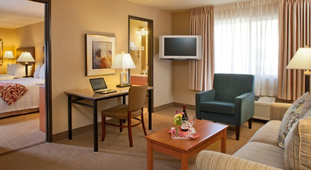Silver Cloud Inn - Bellevue Downtown, Забронировать Отель Белвью штат Вашингтон