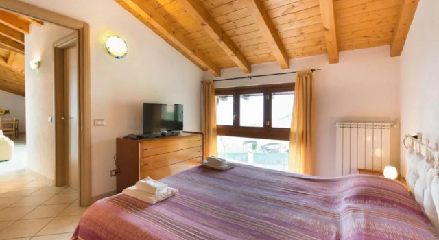 Апартаменты с видом на озеро B&B Garzola