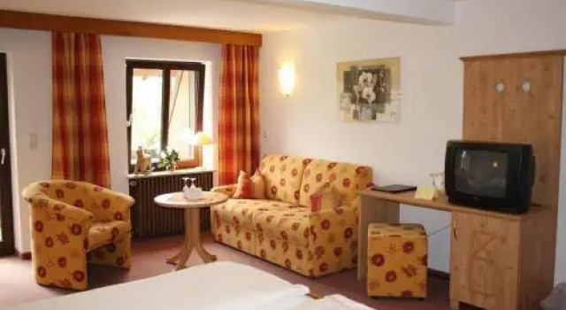 Hotel-Restaurant Kohlenbacher-Hof, Réserver Hôtel Waldkirch Brisgau
