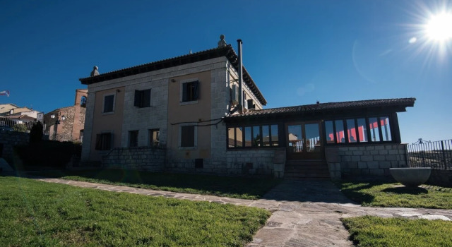 Posada de Robledillo, Забронировать Отель Робледильо-де-ла-Хара Sierra Norte de Madrid