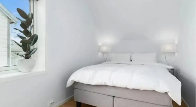 Wonderfully Located, 2bedroom, Balcony