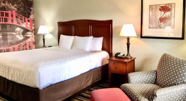 Номер Standard Clarion Pointe Huntsville Research Park