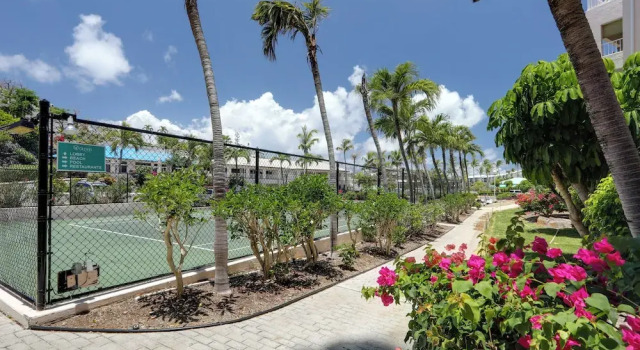 Апартаменты Walk to Beach: St Thomas Condo w/ Balconies