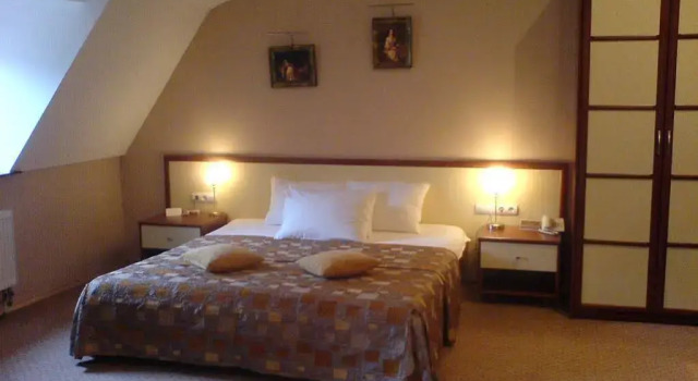 ZS Club Hotel, Rezervasyon Otel Harkov 