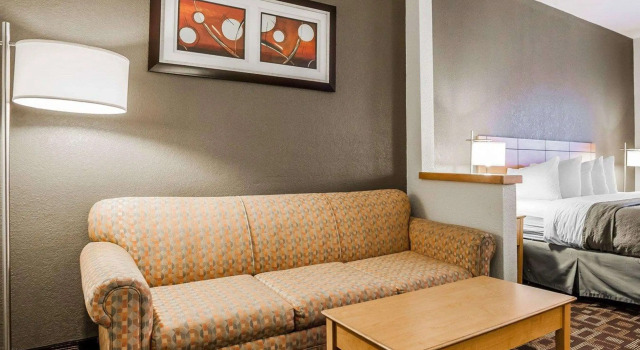 Двухместный люкс Quality Inn & Suites Des Moines Airport
