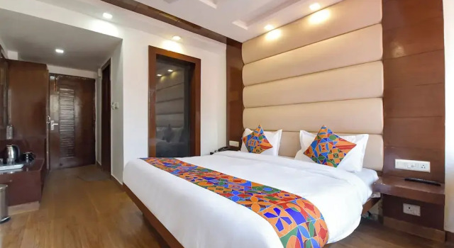 Номер Deluxe FabHotel Royal Classic