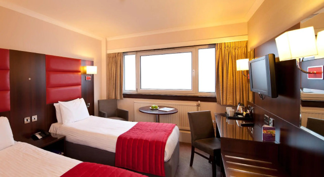 Двухместный номер Standard Leonardo Inn Glasgow West End