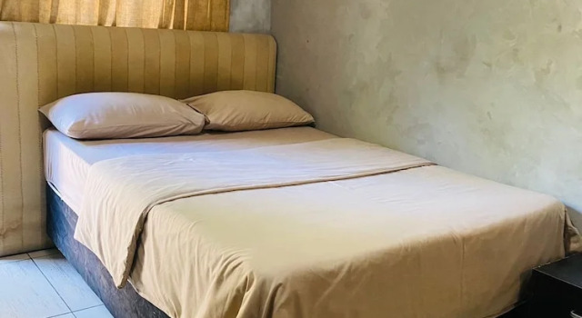 Rosebank Lodge & Backpacker, Забронировать Отель Отели Йоханнесбург с бассейном, рядом с Gautrain Rosebank Station, Бассейн