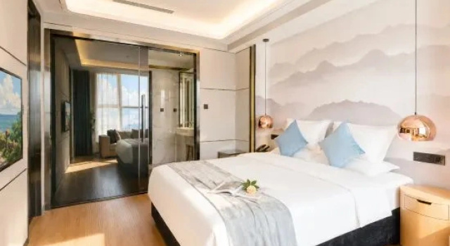 Люкс Business Live and Life Hotel