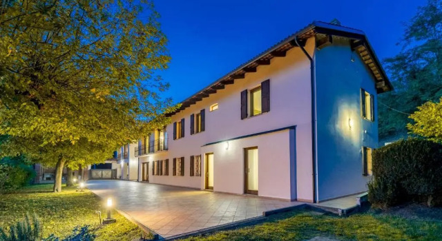 Cascina La Valle 10 2, Book Hotel Hoteller i Ponzano Monferrato med pool, Swimmingpool
