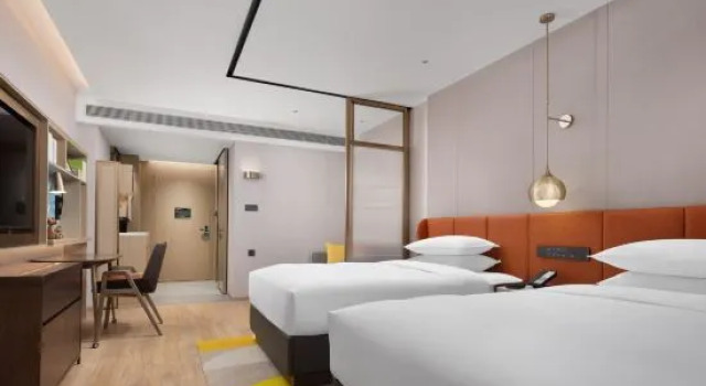 Четырёхместный люкс Deluxe Home2 Suites By Hilton Hotel Guangzhou Baiyun International Airport Branch