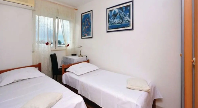 Mia - With Terrace - A1, Prenota Hotel Hotel a Croatian Islands con parcheggio, Parcheggio