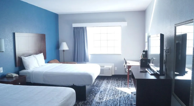 Четырёхместный люкс Magnolia Inn and Suites Olive Branch