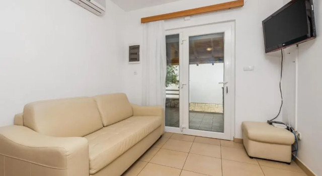 Villas Kampor, Varaa Hotelli Hotellit Kvarner Islands uima-altaalla, Uima-allas