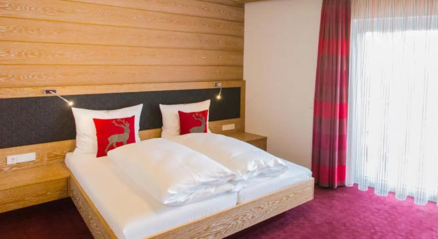 Hotel Kreuz Gästehaus und Lauchertbar mit Terrasse, Reserva ahora Hotel Gammertingen Swabian Alps