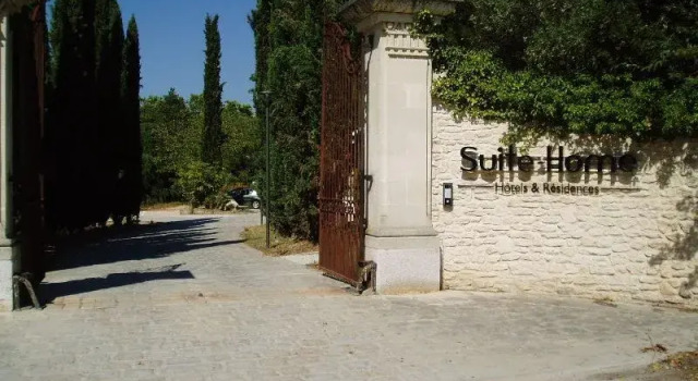 Suite Home Bouc Bel Air, Забронировать Отель Бук-Бель-Эр 