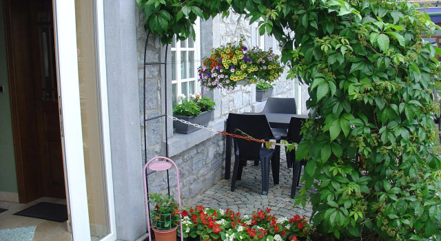 Stylish Holiday Home in Han-sur-lesse With Terrace, Забронировать Дом для отпуска Виллы Ан-сюр-Лес, рядом с Пещера Ан-сюр-Леc, Вилла