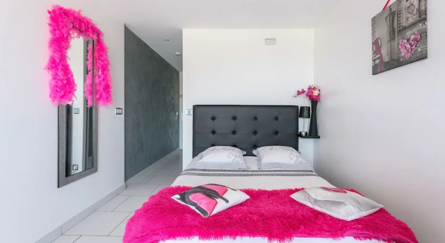Pink Port Nature, Book Hotel SPA-hoteller i Canal du Midi, SPA