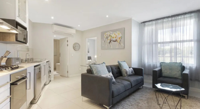 Апартаменты Luxury с видом на город KMG Apartments at The Apex
