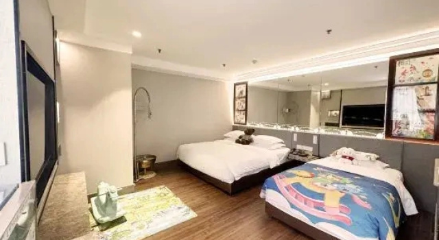 Трёхместный люкс Luxury Jinan Yuquan Simpson Hotel