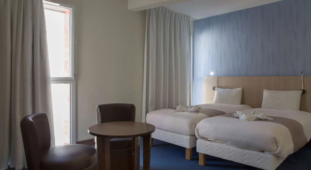 The Originals Access, Hôtel Cholet Gare, Забронировать Отель Шоле Замок Пюи-дю-Фу