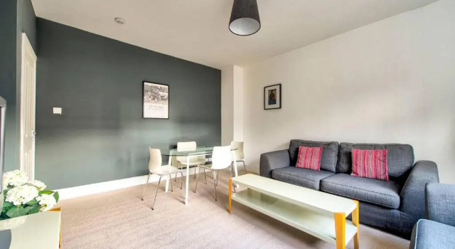 Апартаменты JOIVY Great Location - Lovely Rose St Apt in City Centre
