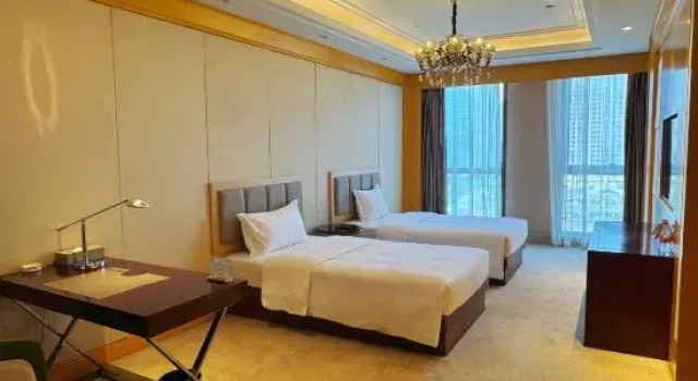 Трёхместный люкс Deluxe T-JOY Hotel Guazhu Lake