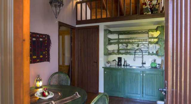 Dandy on the Hill in Parnassus  | Guest House Dafne| 3 people, Book Guesthouse Amfiklia 
