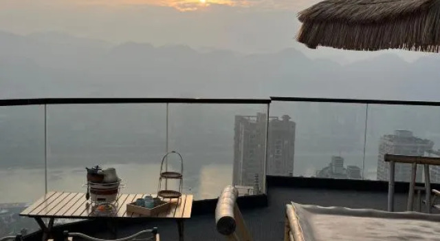Yunqi River View Terrace Hotel